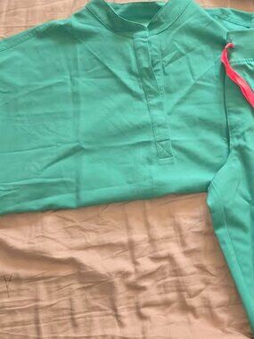 Surgical Green Rafaela™ Oversized - Scrub Top AND Zamora Pant Set™ - L.